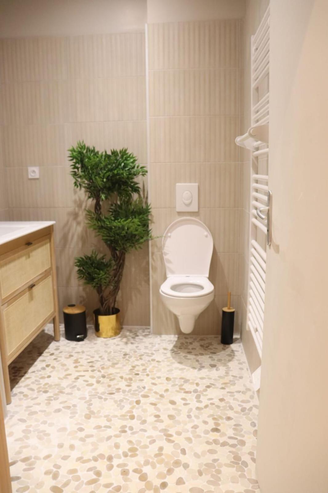 Loveroom Japon Avec Balneotherapie Тулон Экстерьер фото