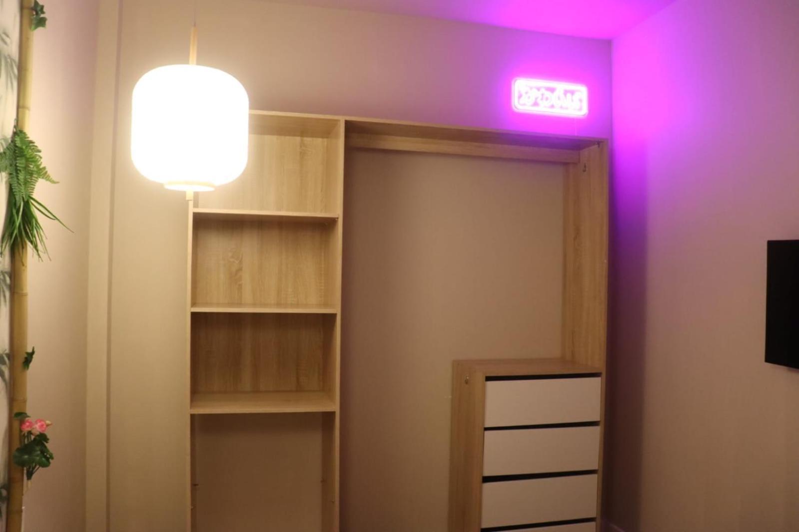 Loveroom Japon Avec Balneotherapie Тулон Экстерьер фото