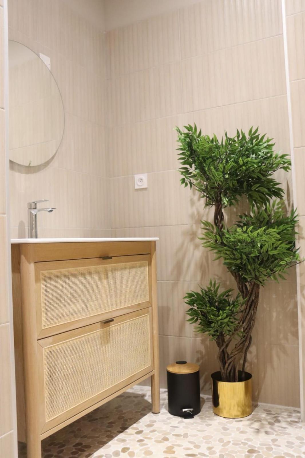 Loveroom Japon Avec Balneotherapie Тулон Экстерьер фото